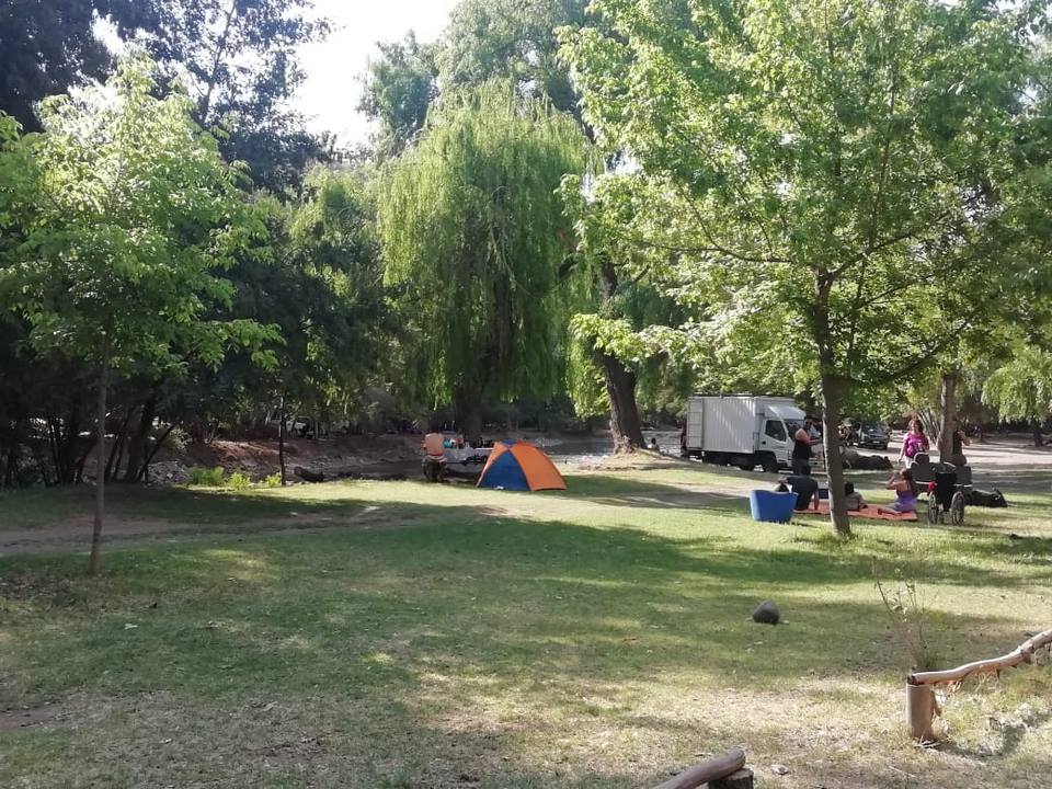 Detalle del espejo de agua en las lagunas